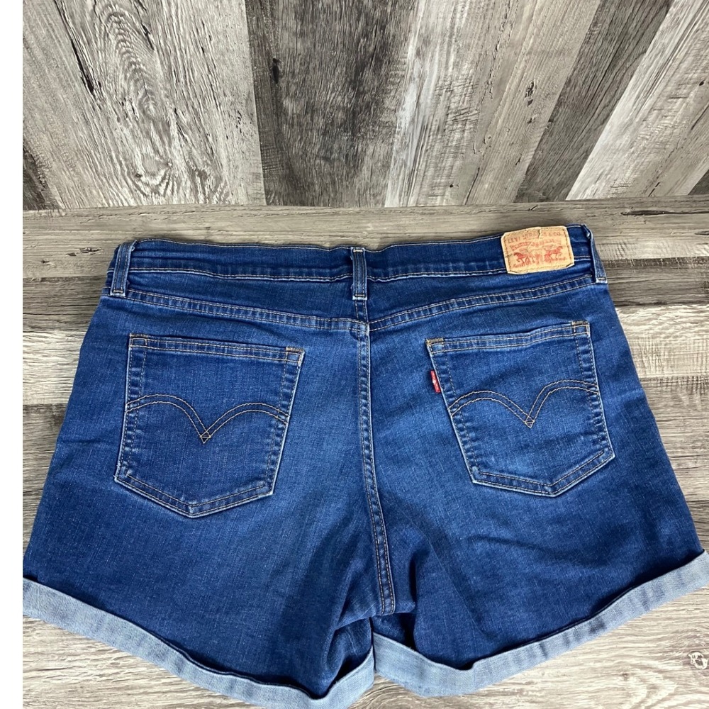 Levis Womens Medium Wash Cuffed Denim Shorts Size 32 Blue Stretch Mid Rise